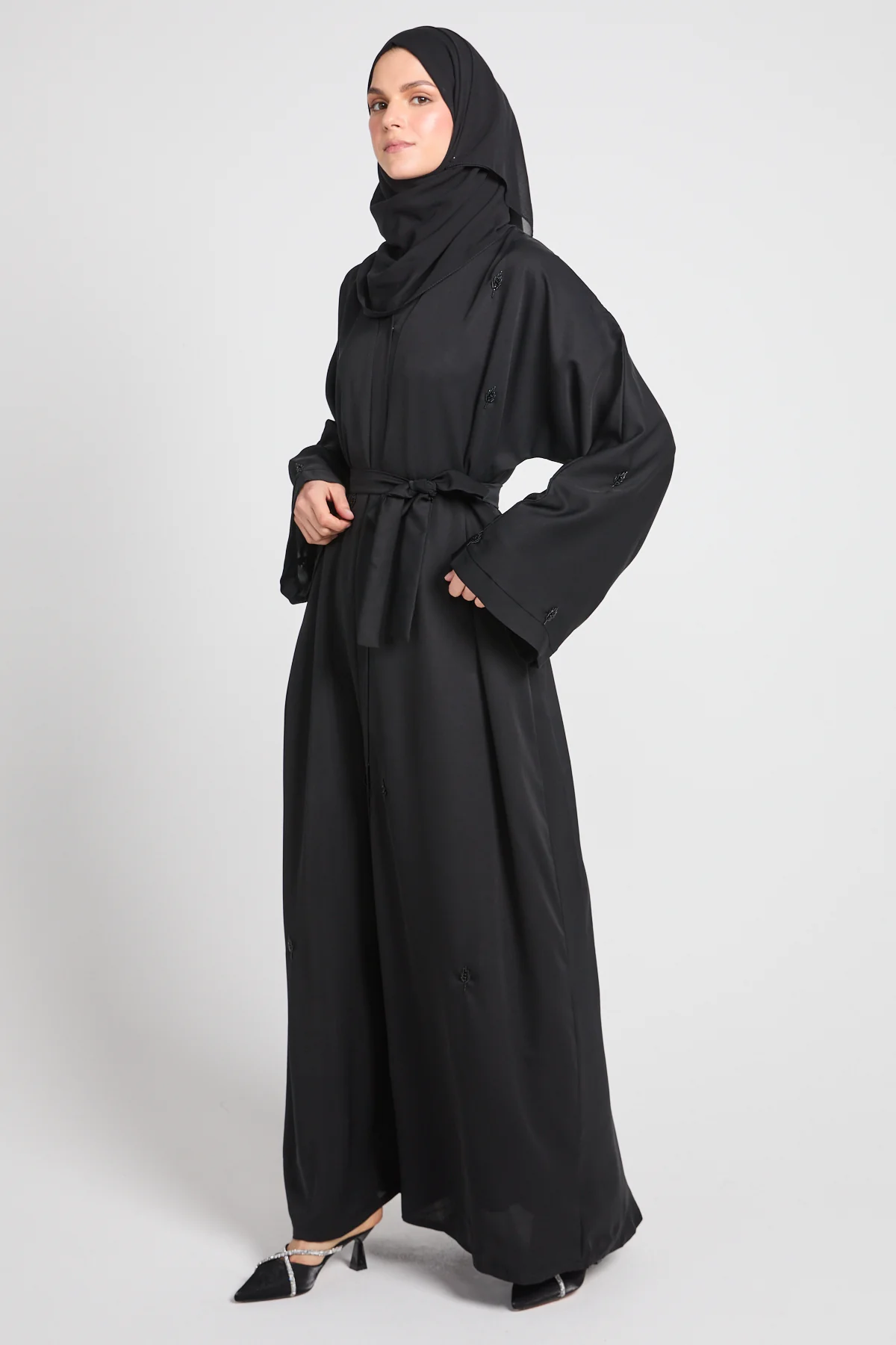 Black Botanique Embellished Open Abaya - Image 10
