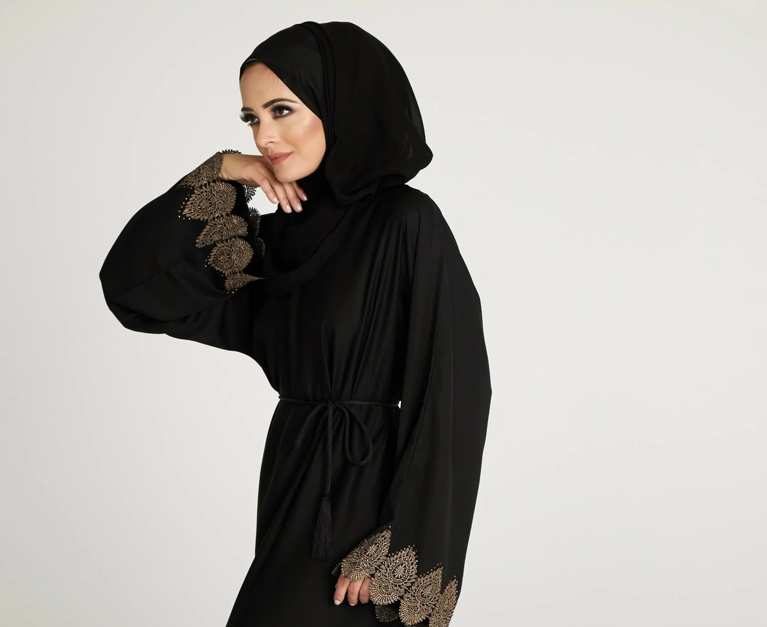 Bronze Cuff Closed Abaya - Black - Image 7