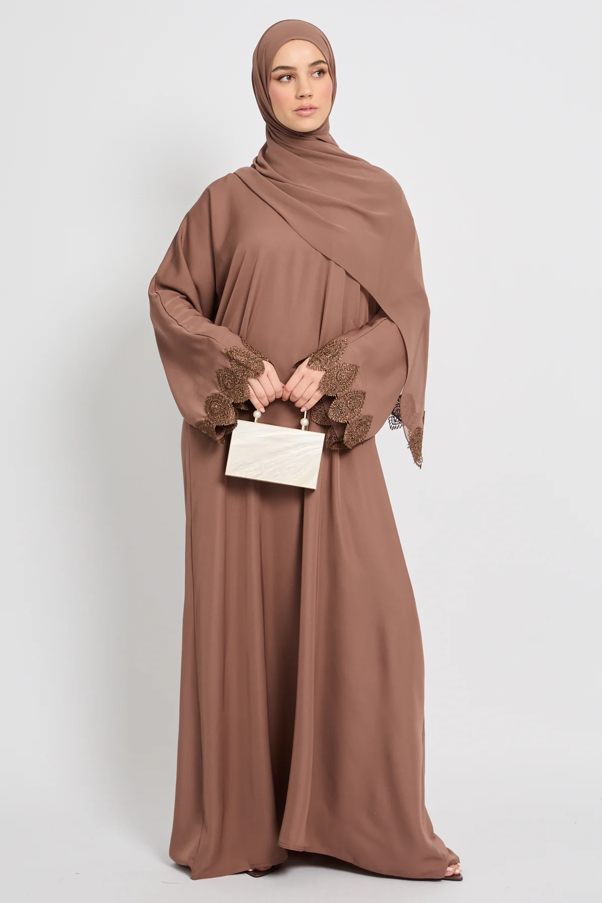 Bronze Cuff Closed Abaya - Cocoa Blush