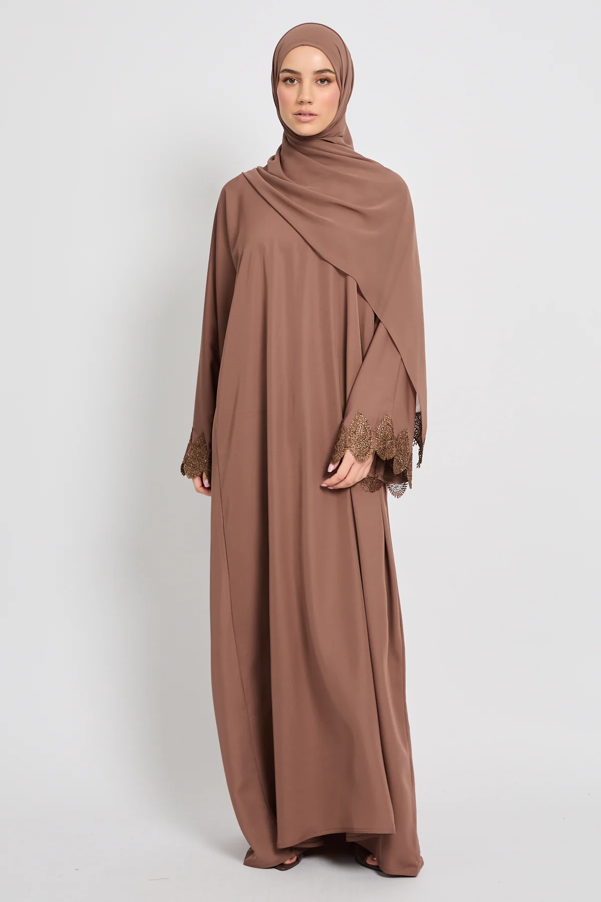 Bronze Cuff Closed Abaya - Cocoa Blush - Image 3