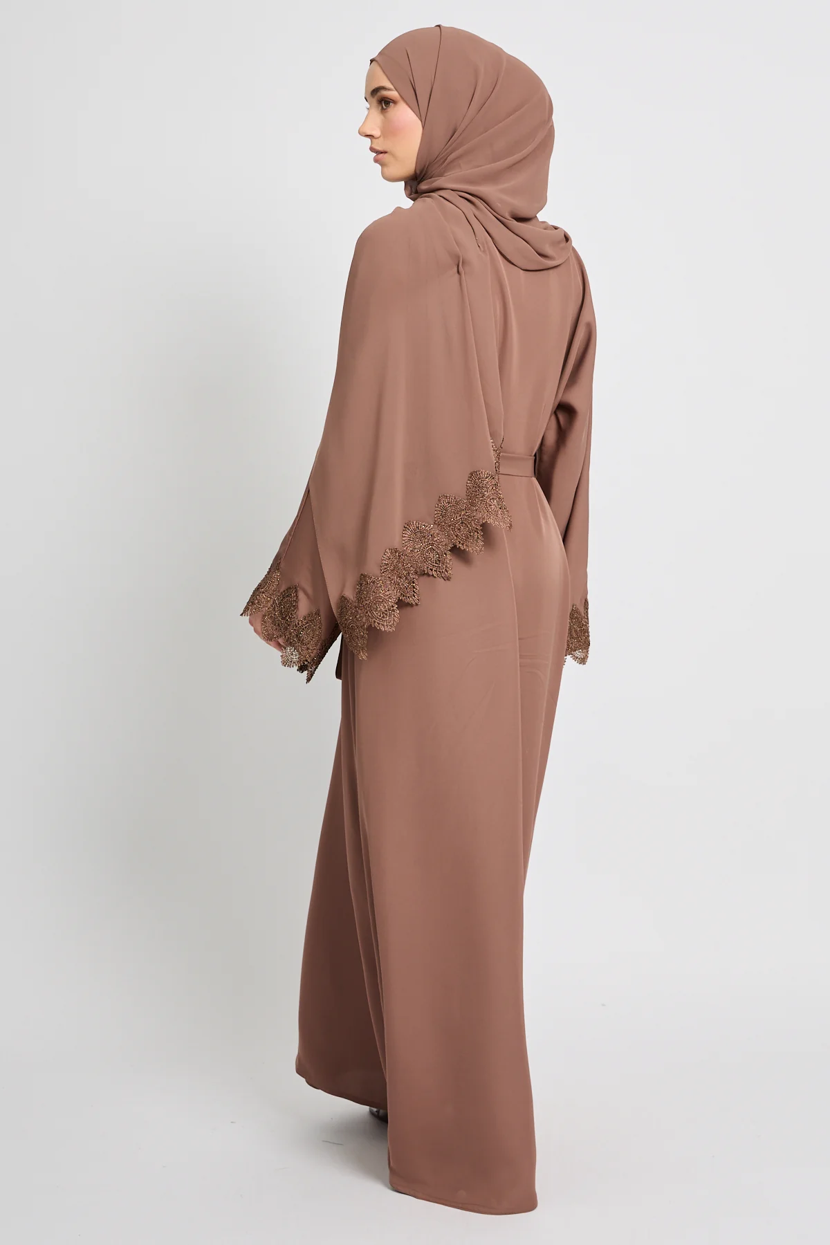 Bronze Cuff Closed Abaya - Cocoa Blush - Image 4