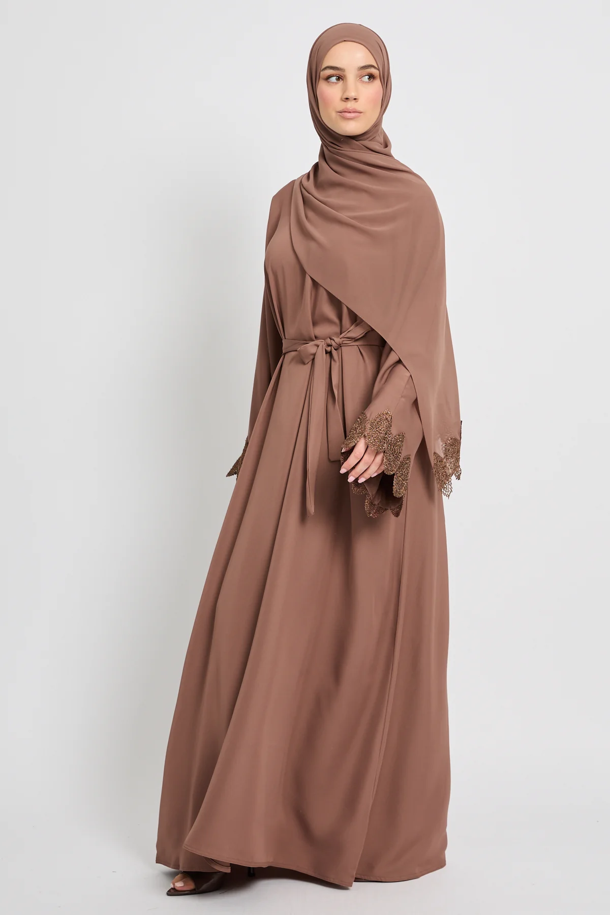 Bronze Cuff Closed Abaya - Cocoa Blush - Image 8