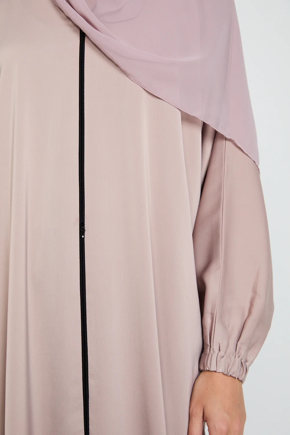 Classic Closed Abaya with Dainty Detailing - Desert Peony - Image 4
