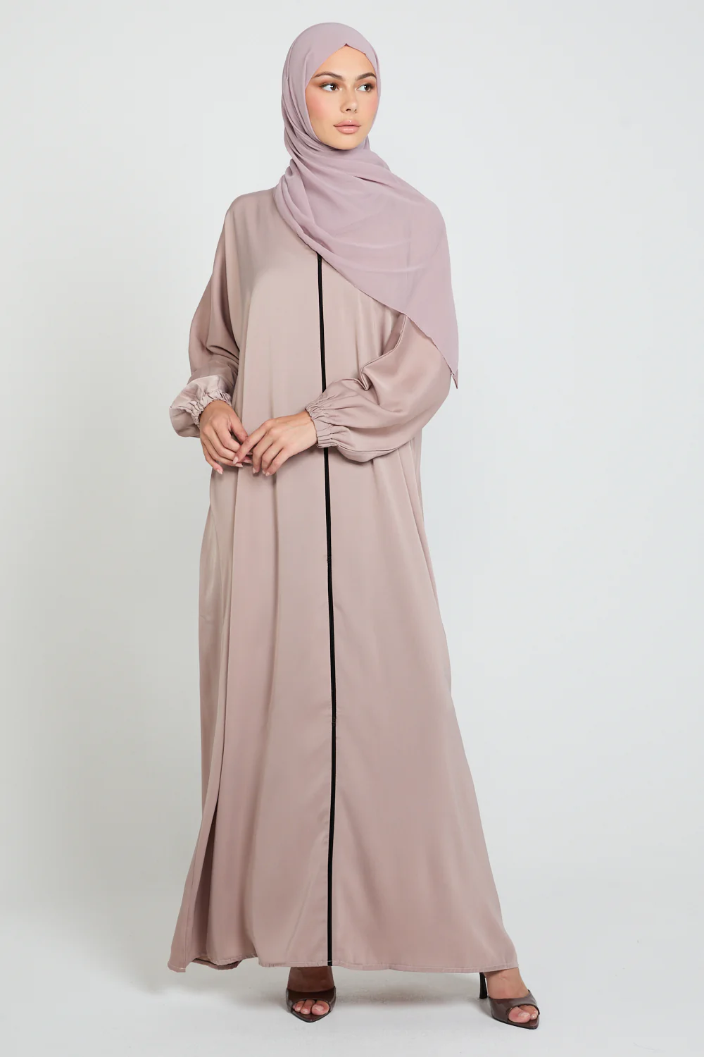 Classic Closed Abaya with Dainty Detailing - Desert Peony - Image 9
