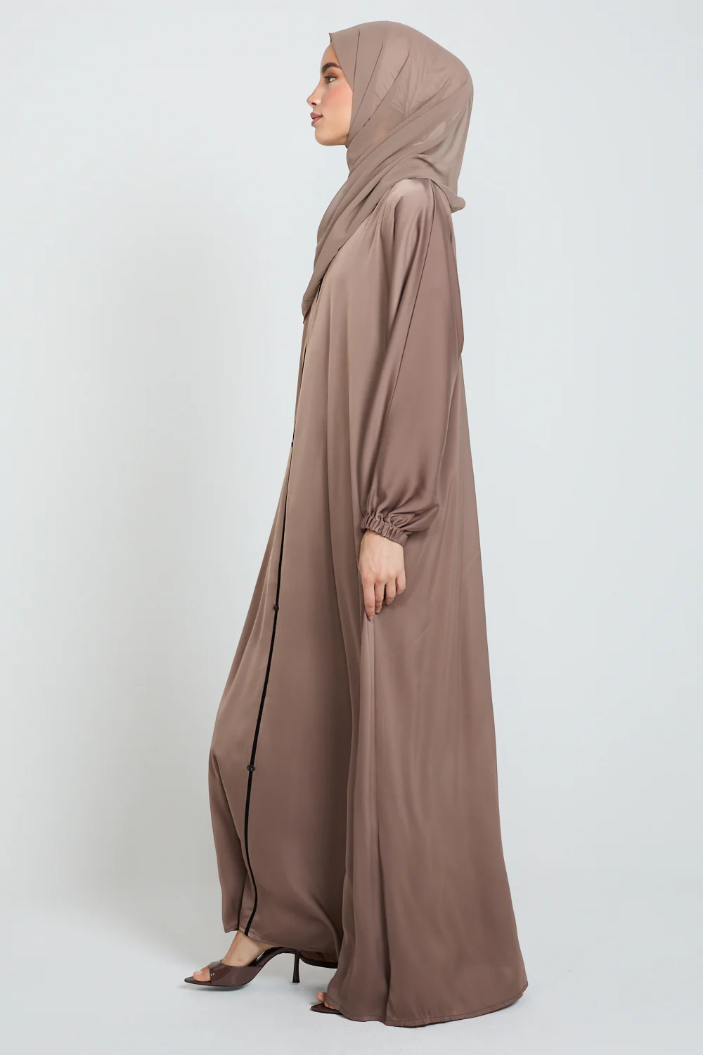 Classic Closed Abaya with Dainty Detailing - Dusty Cocoa - Image 7