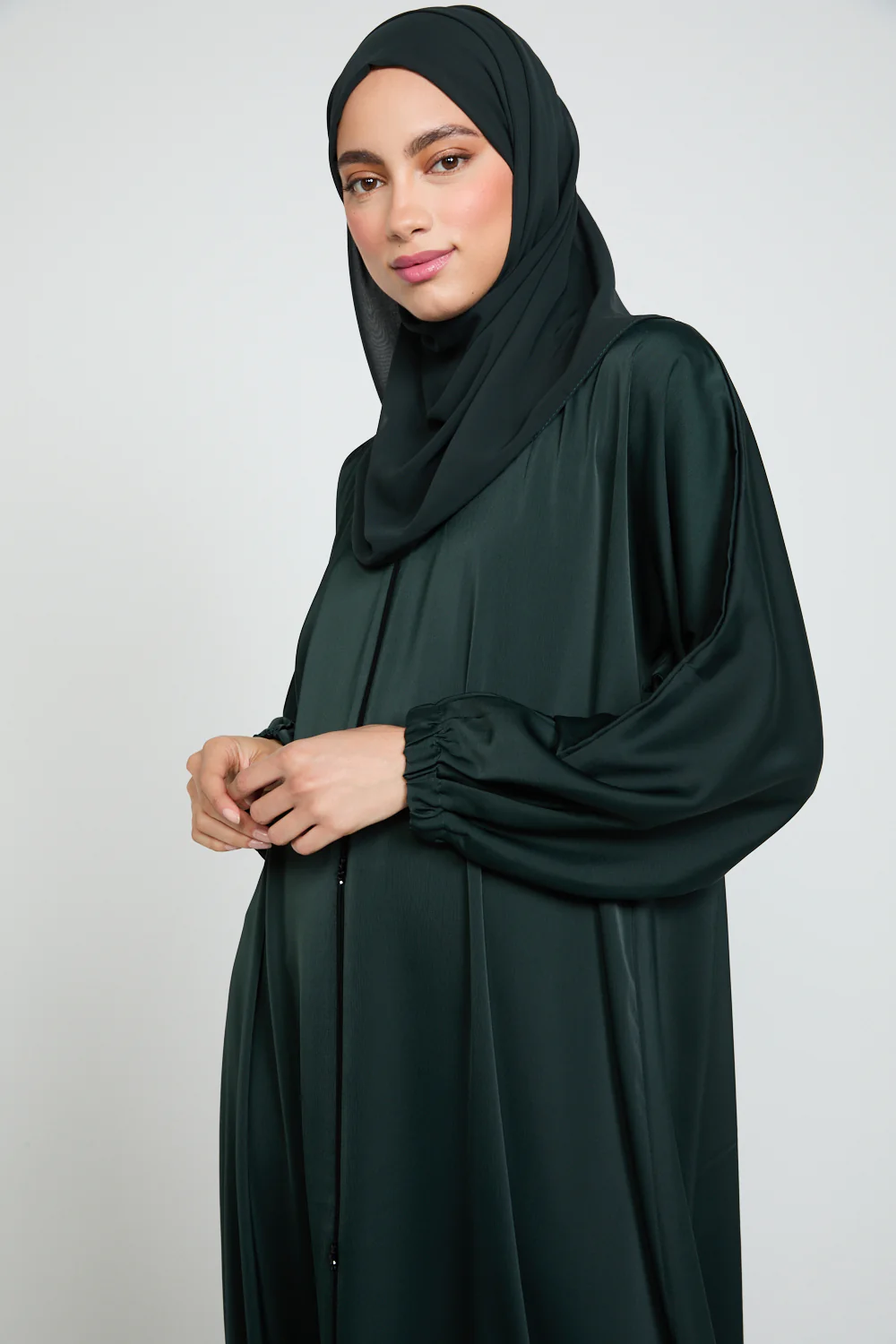 Classic Closed Abaya with Dainty Detailing - Forest Green - Image 2