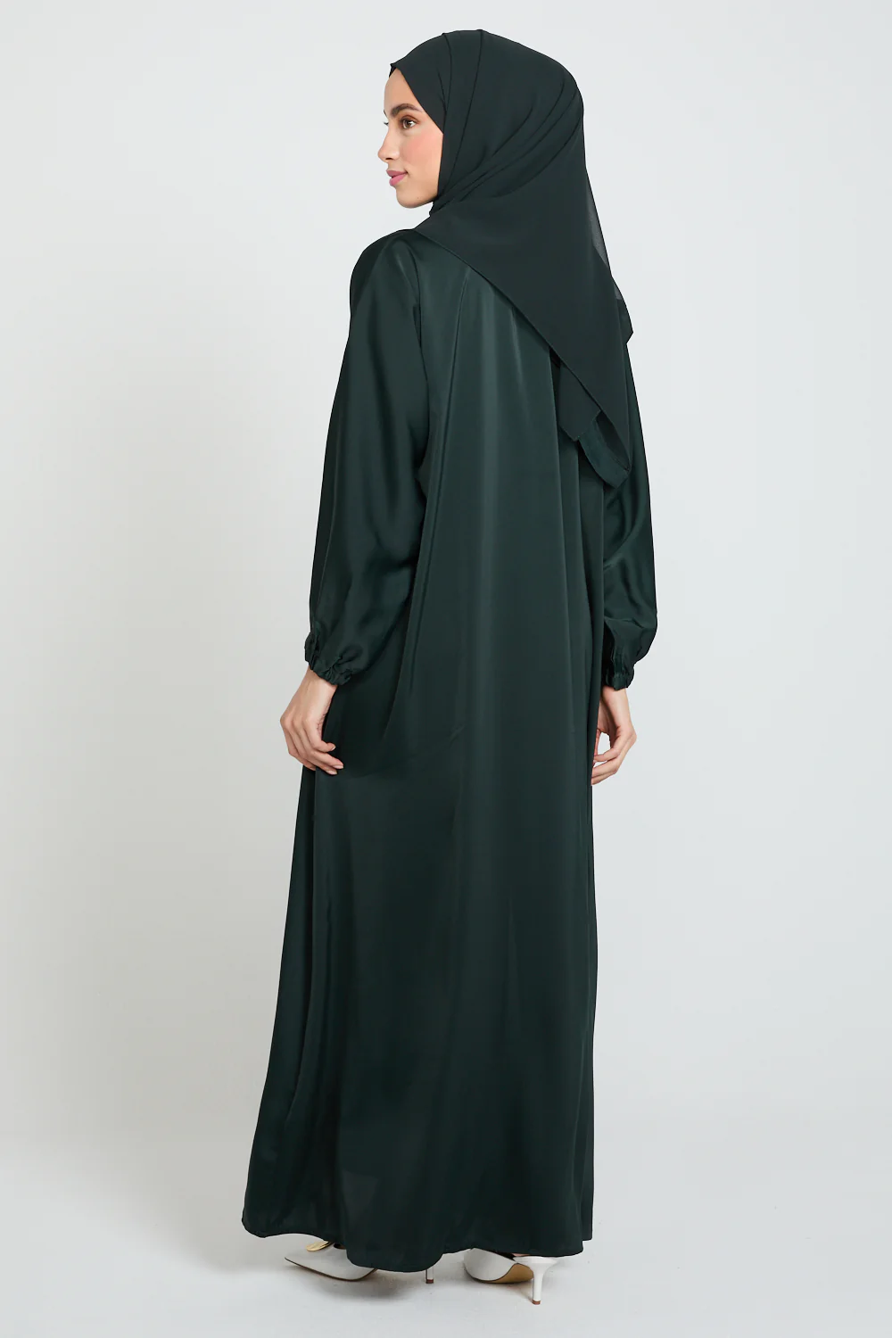 Classic Closed Abaya with Dainty Detailing - Forest Green - Image 9