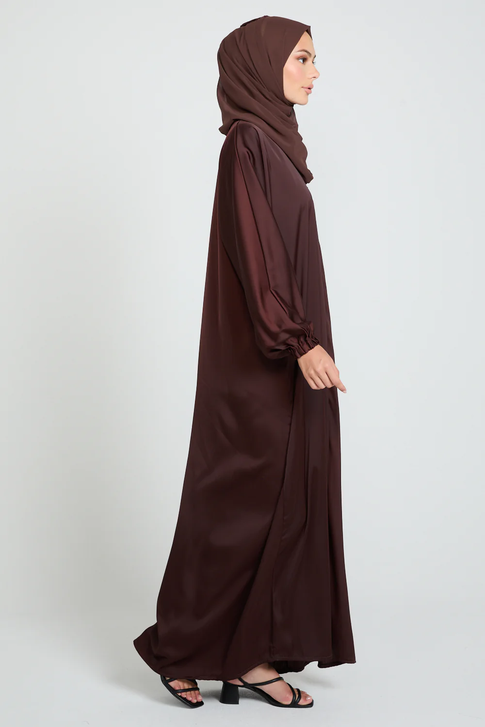 Classic Closed Abaya with Dainty Detailing - Rich Auburn - Image 3