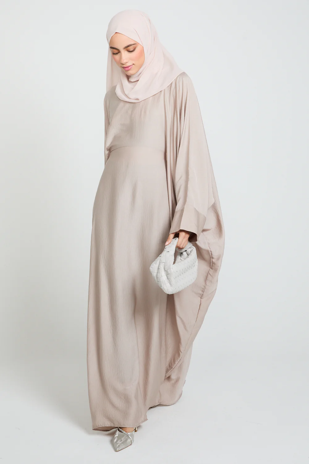 Classic Soft Sheen Closed Abaya with Inner Belt - Mink Mist