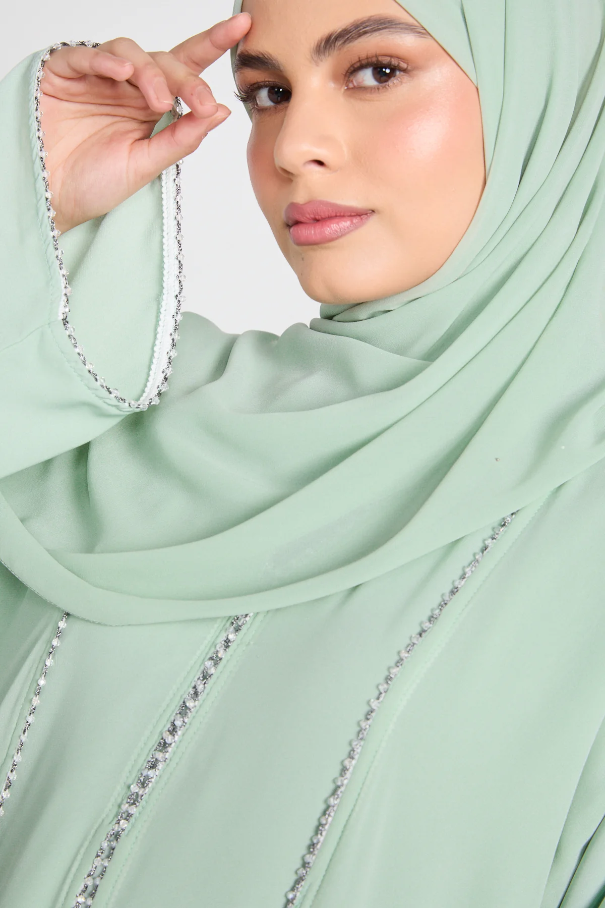 Closed Abaya with Draped Chiffon – Soft Mint - Image 4