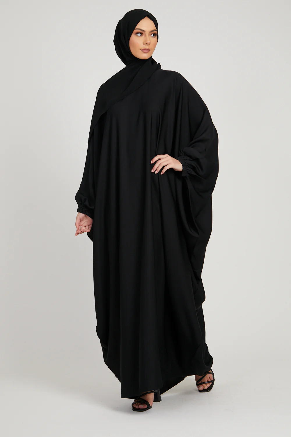 Closed Farasha with Elasticated Cuff - Black - Image 4