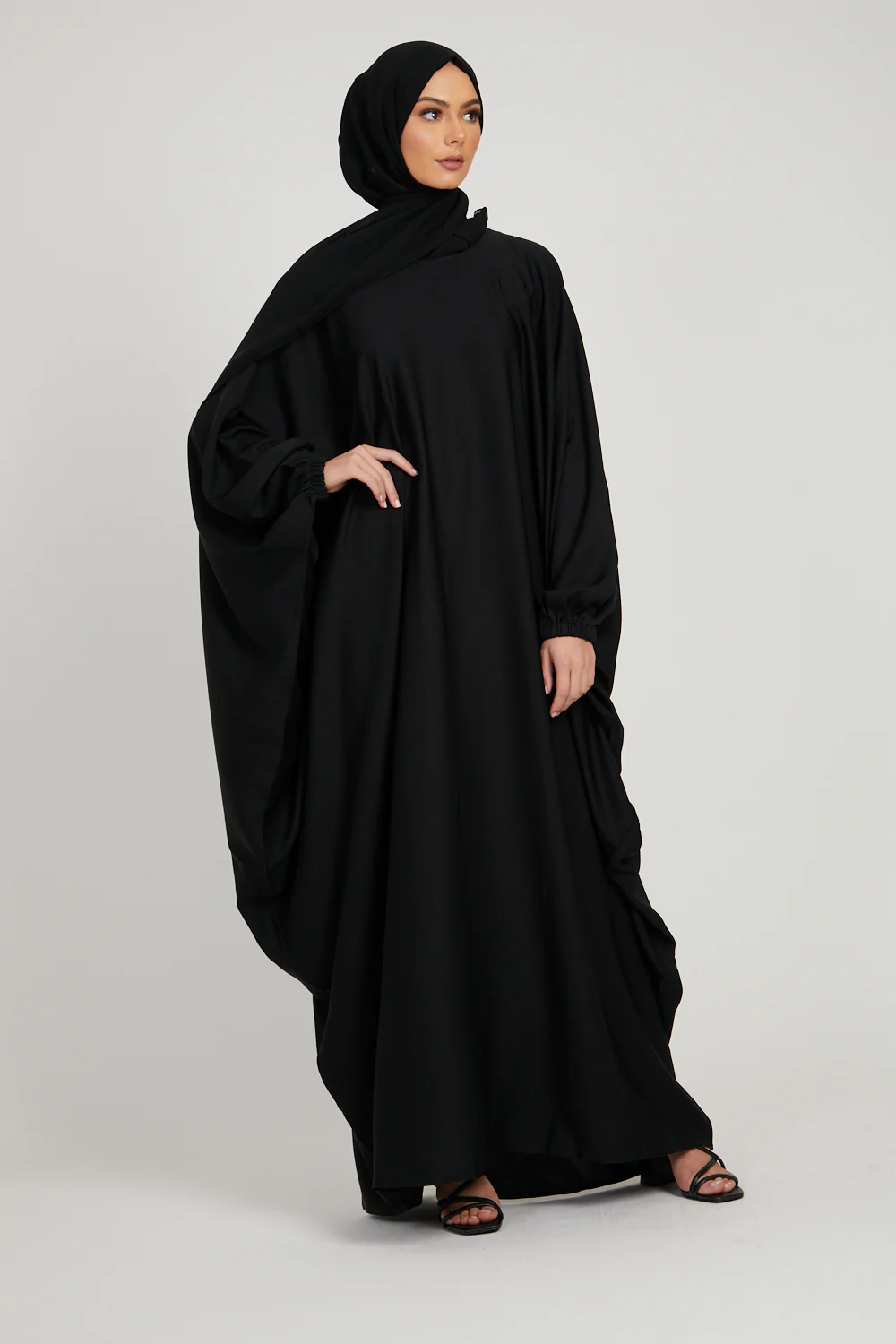Closed Farasha with Elasticated Cuff - Black - Image 6