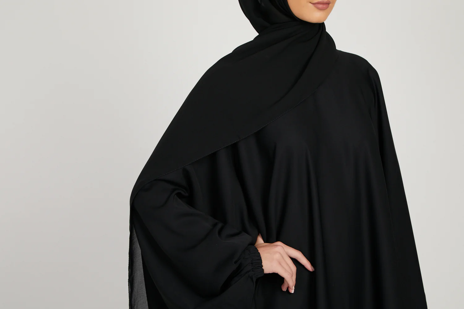 Closed Farasha with Elasticated Cuff - Black - Image 8