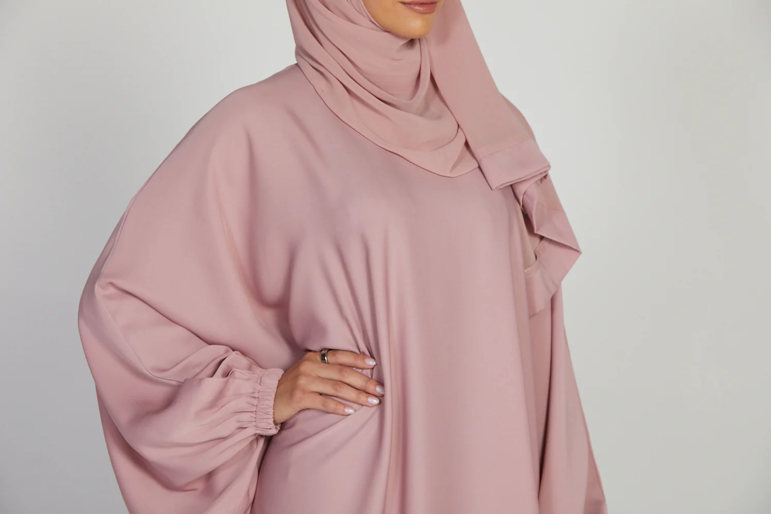 Closed Farasha with Elasticated Cuff - Blush - Image 8