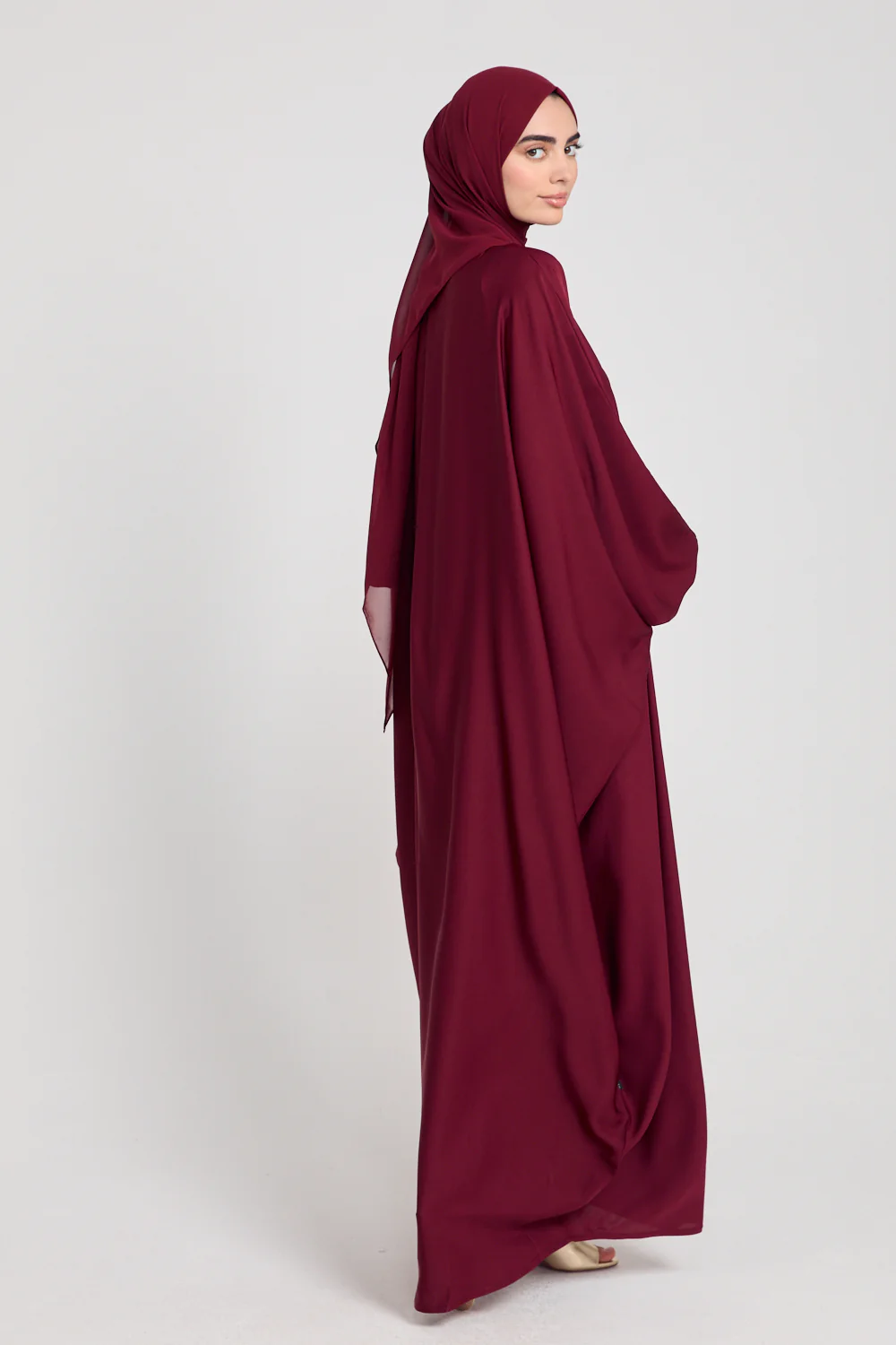 Closed Farasha with Elasticated Cuff - Maroon - Image 10