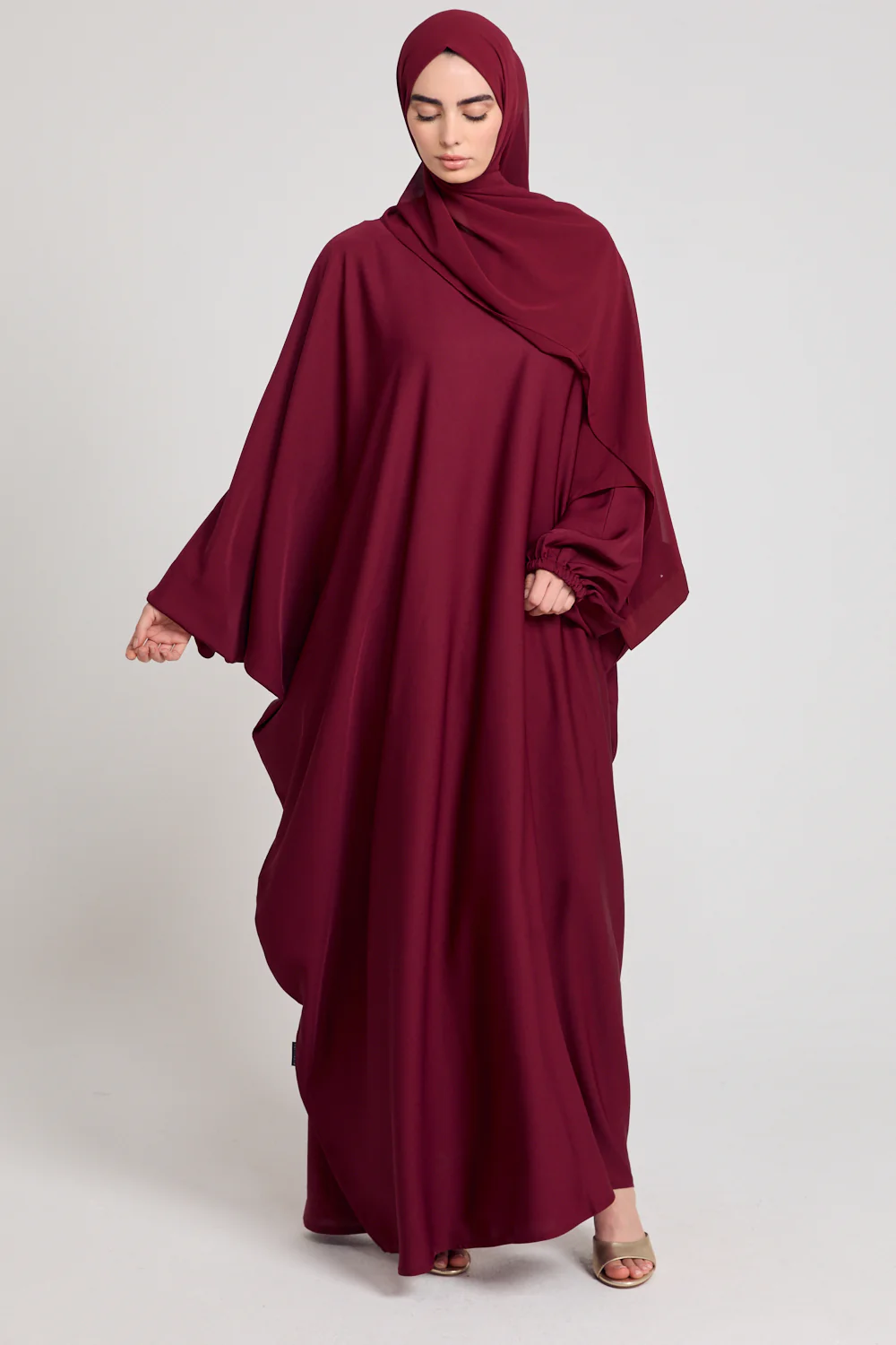 Closed Farasha with Elasticated Cuff - Maroon - Image 6