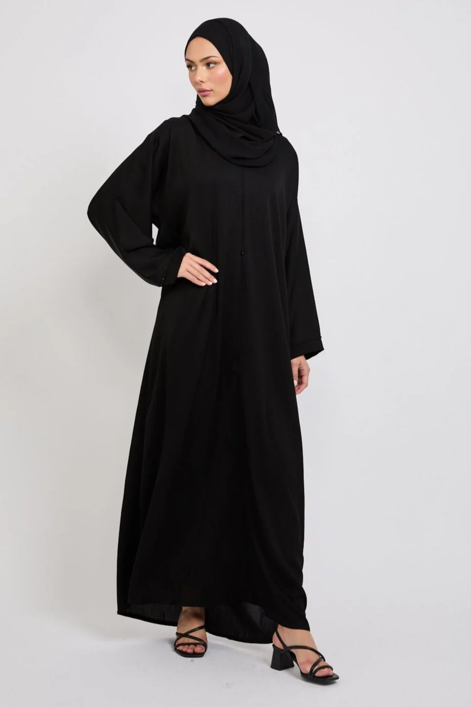 Closed Textured Abaya with Dainty Detailing - Black - Image 4