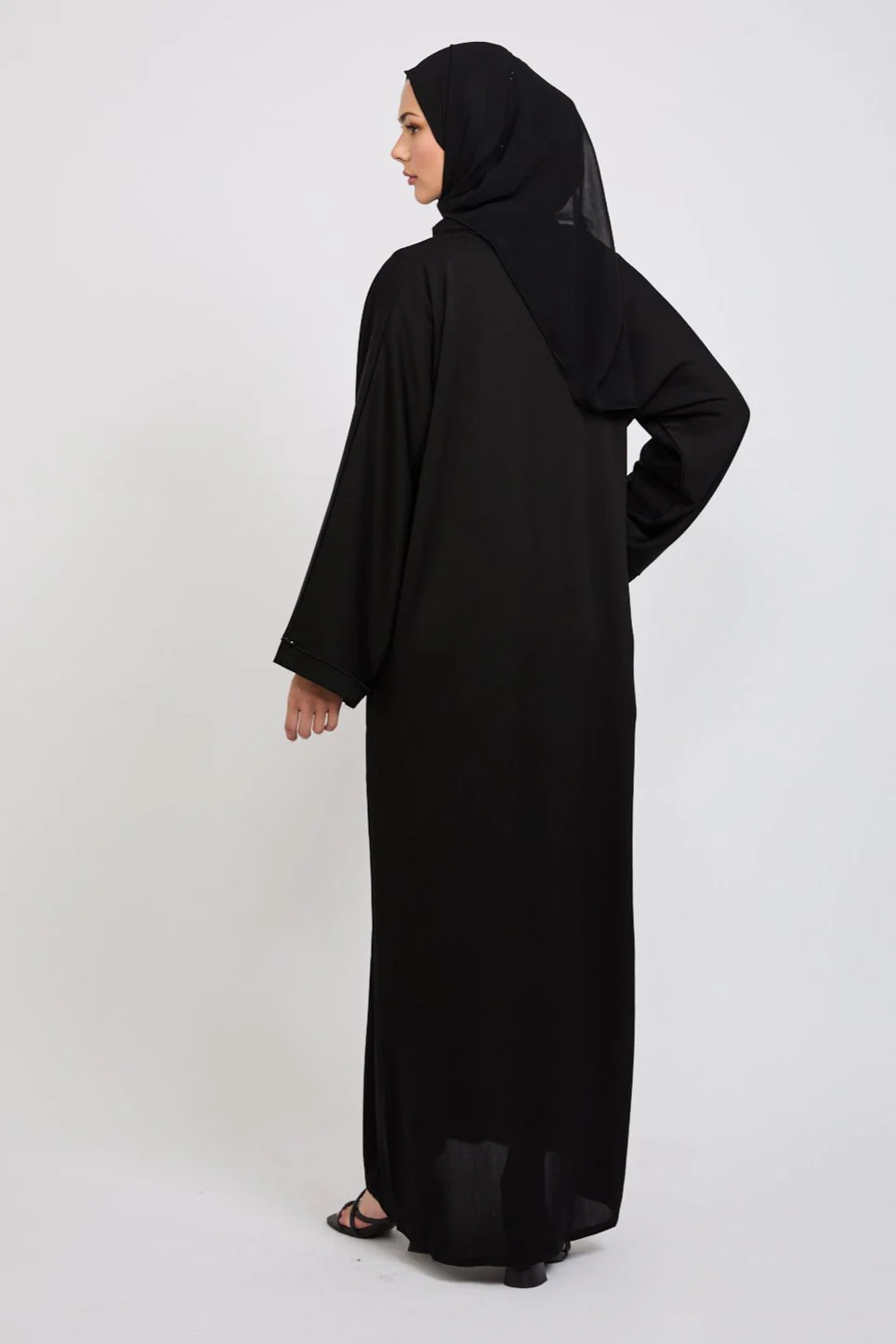 Closed Textured Abaya with Dainty Detailing - Black - Image 9