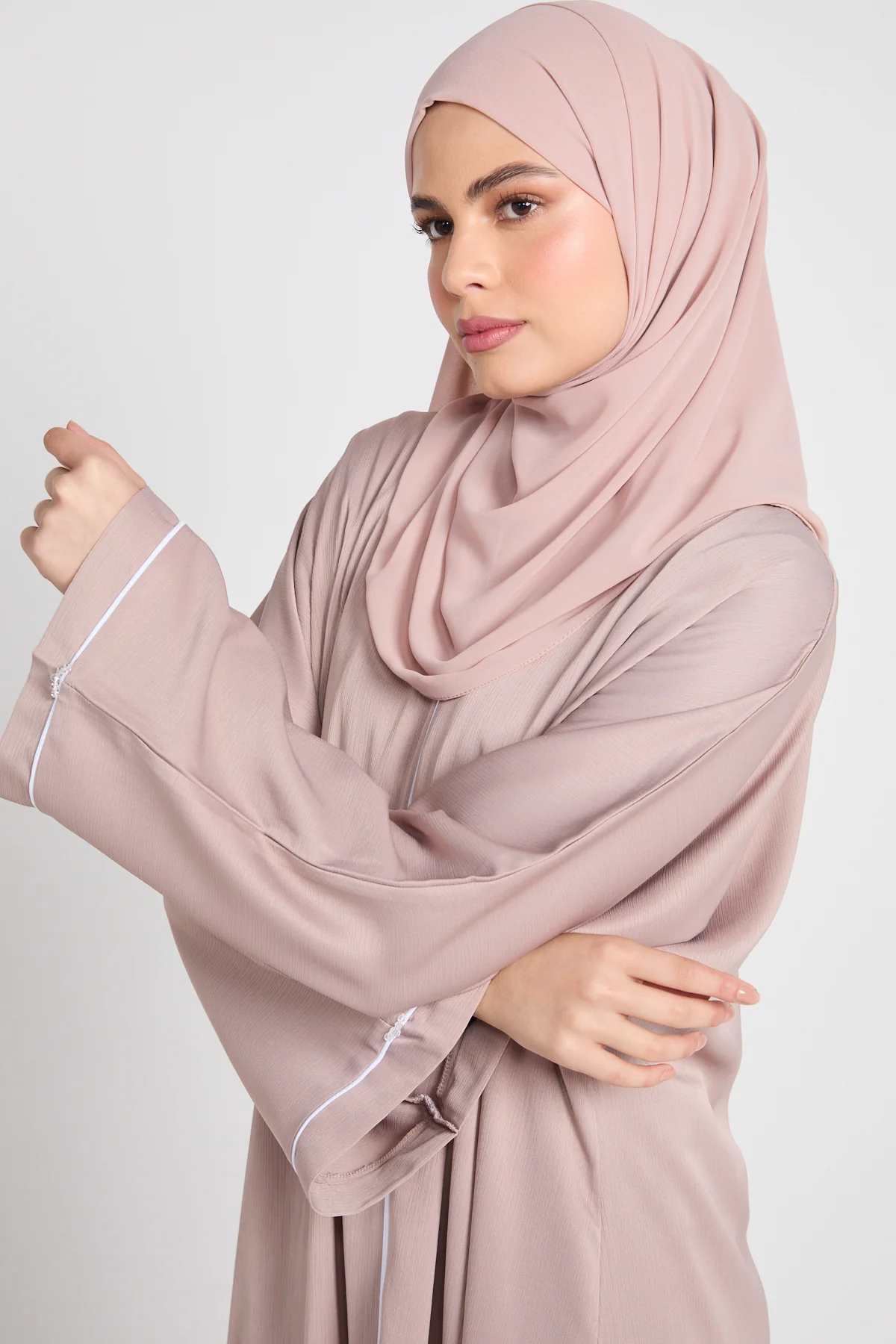 Closed Textured Abaya with Dainty Detailing - Blush Sand - Image 2