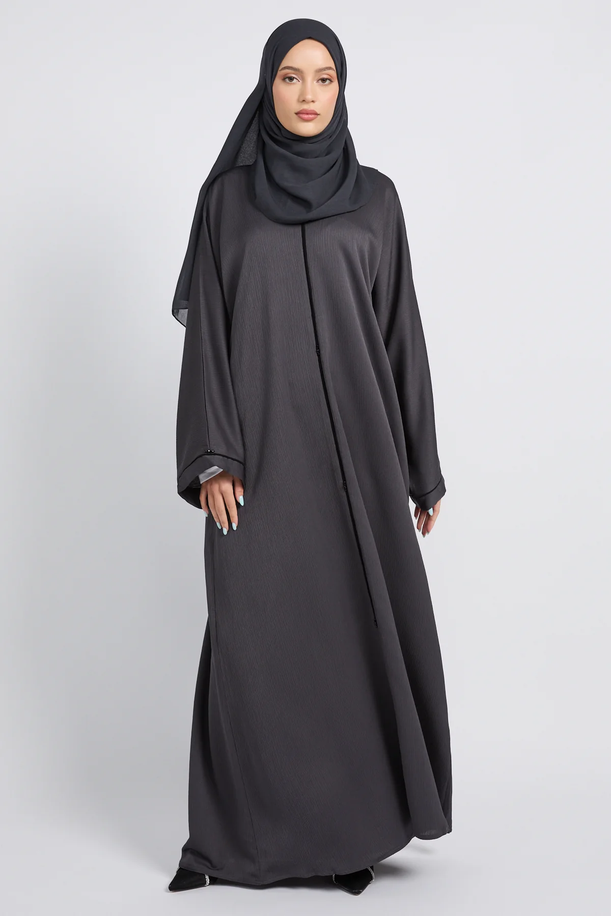 Closed Textured Abaya with Dainty Detailing - Smoked Charcoal - Image 4