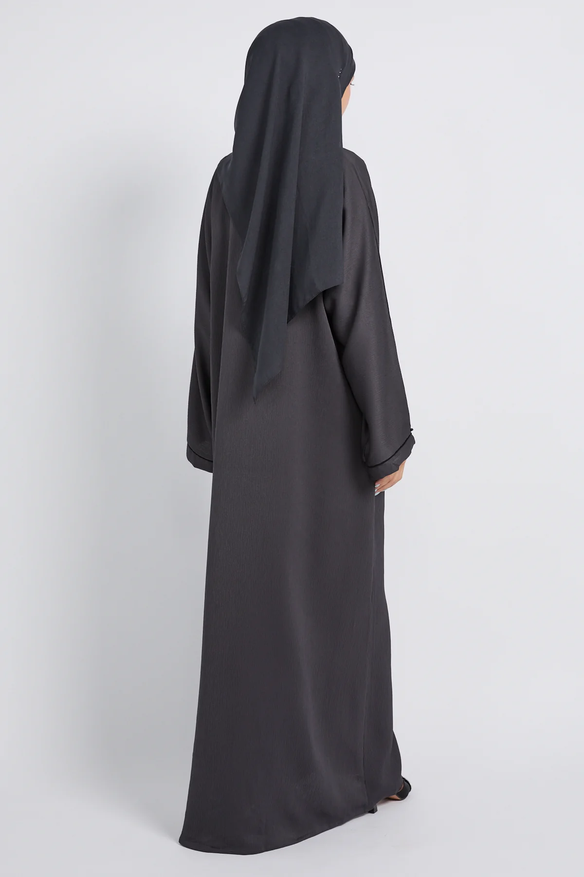 Closed Textured Abaya with Dainty Detailing - Smoked Charcoal - Image 5