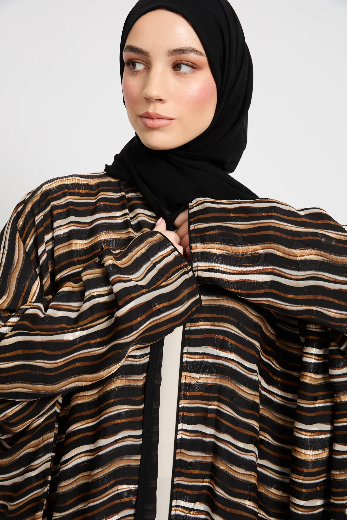 Desert Mirage Open Bisht – LIMITED EDITION - Image 2