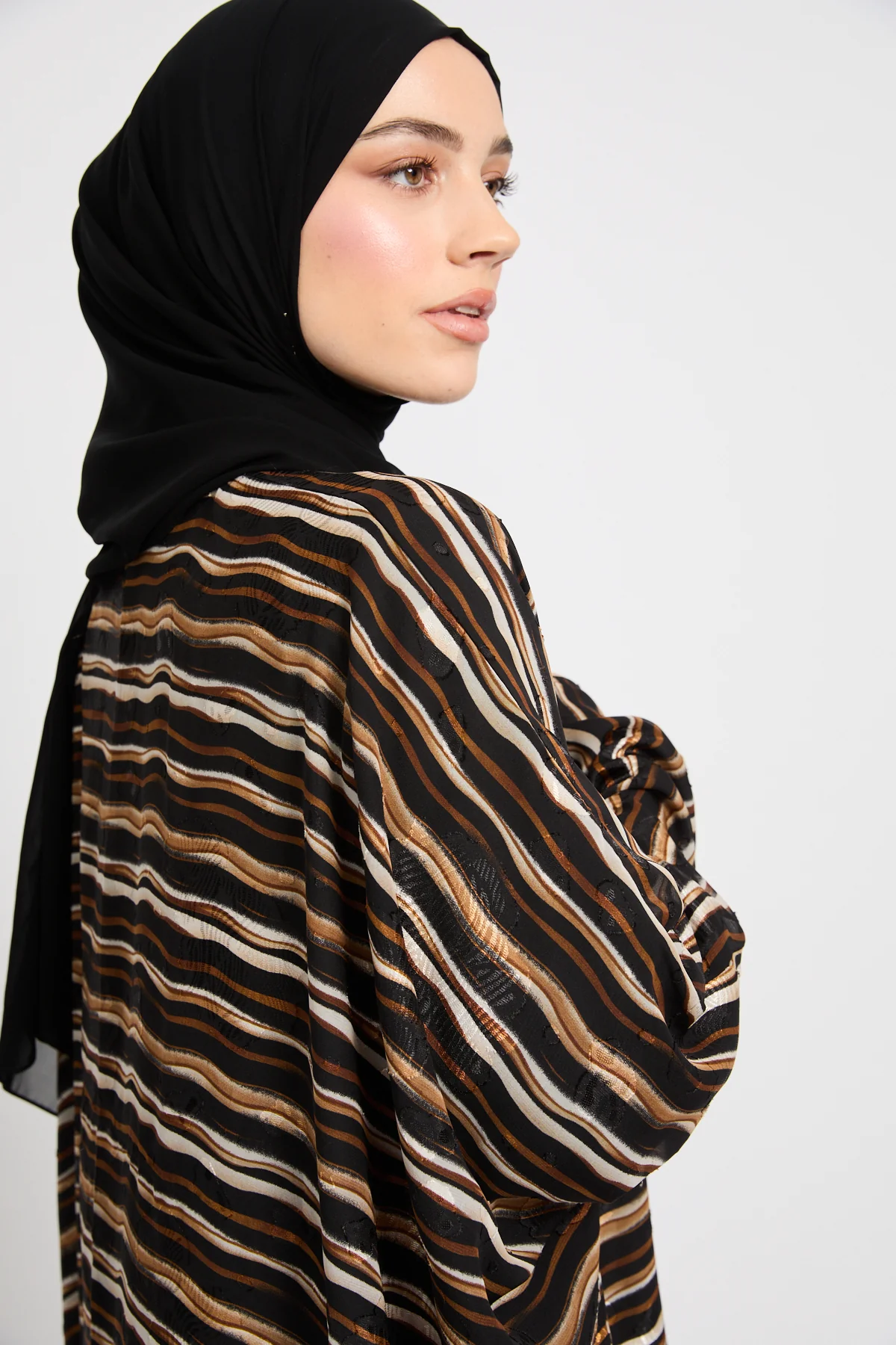 Desert Mirage Open Bisht – LIMITED EDITION - Image 4