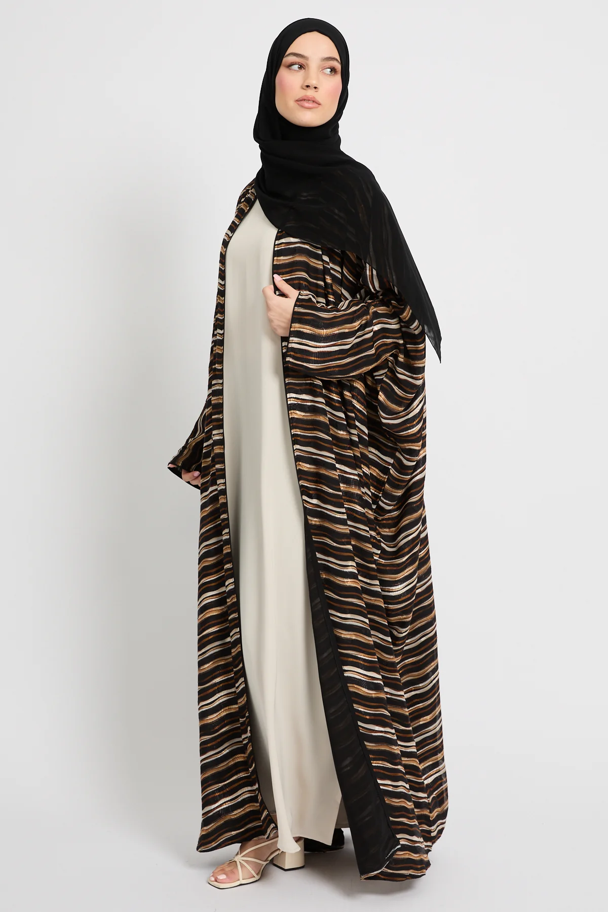 Desert Mirage Open Bisht – LIMITED EDITION - Image 5