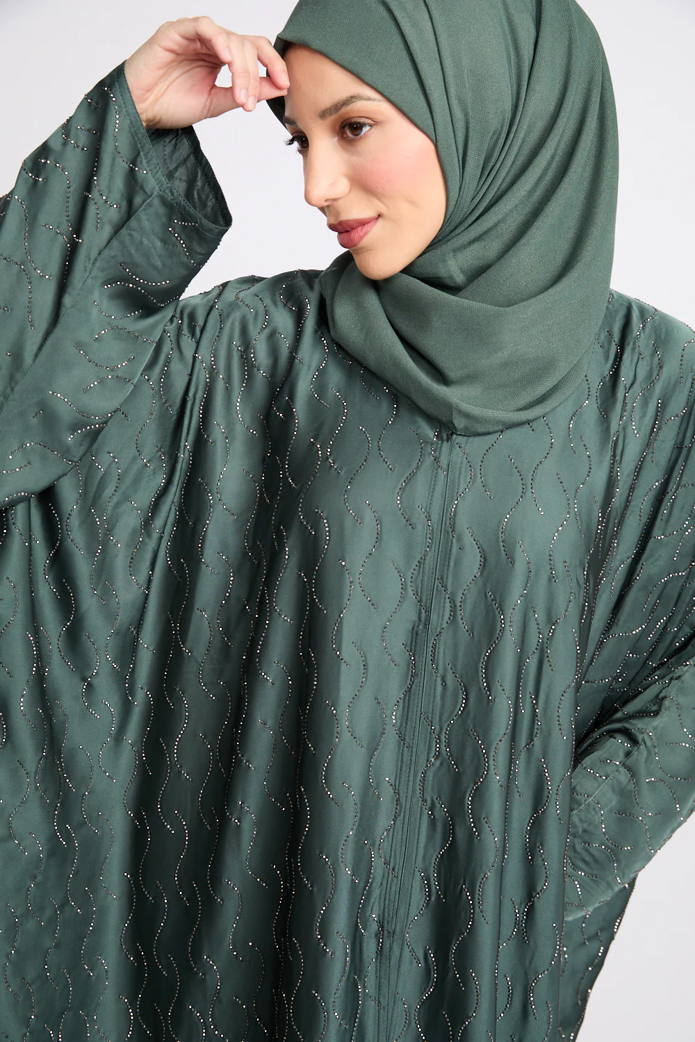 Evergreen Stardust Embellished Open Farasha Abaya - Image 2