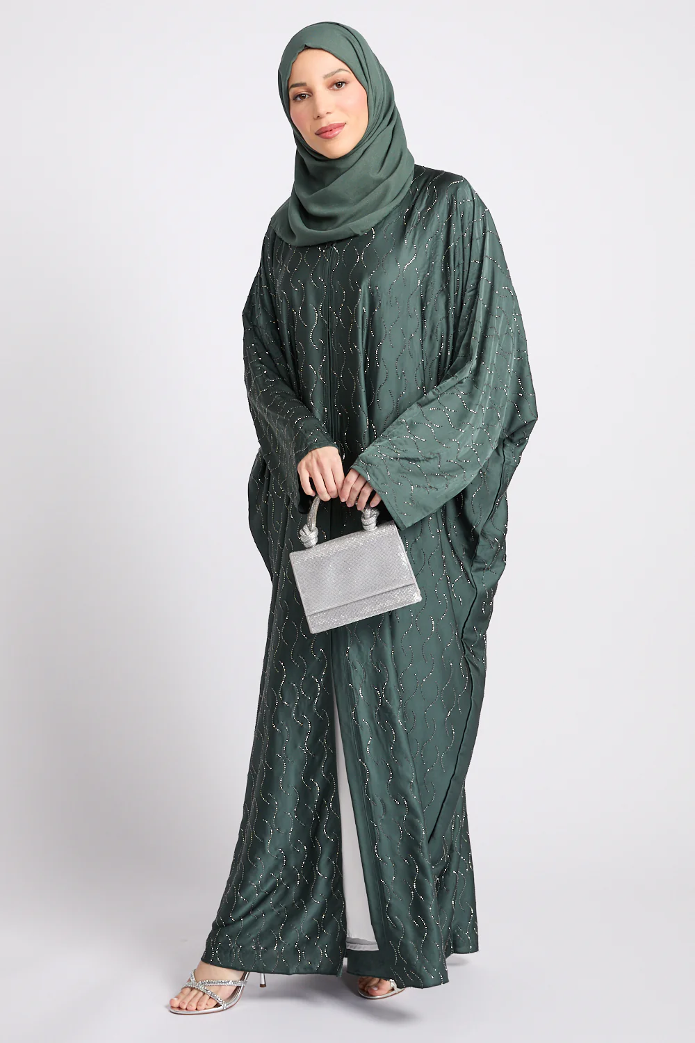 Evergreen Stardust Embellished Open Farasha Abaya - Image 8