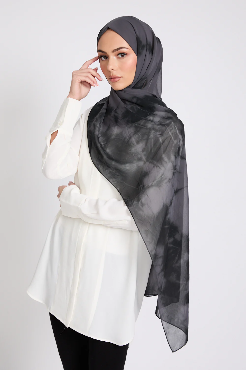 Georgette Chiffon Tie Dye Hijab - Noir Eclipse - Image 3