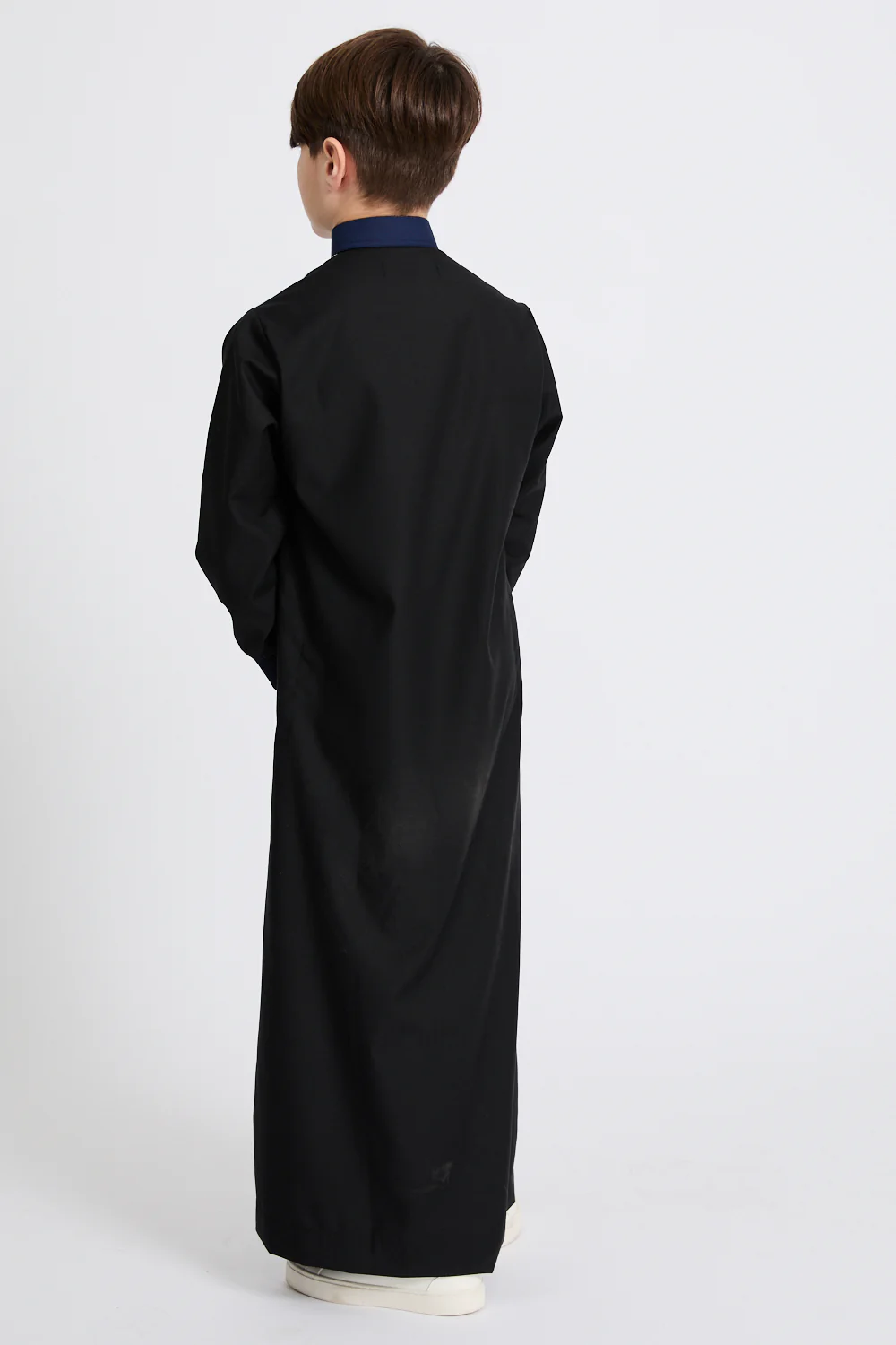 Junior Boys Premium Kuwaiti Thobe - Black and Navy - Image 3