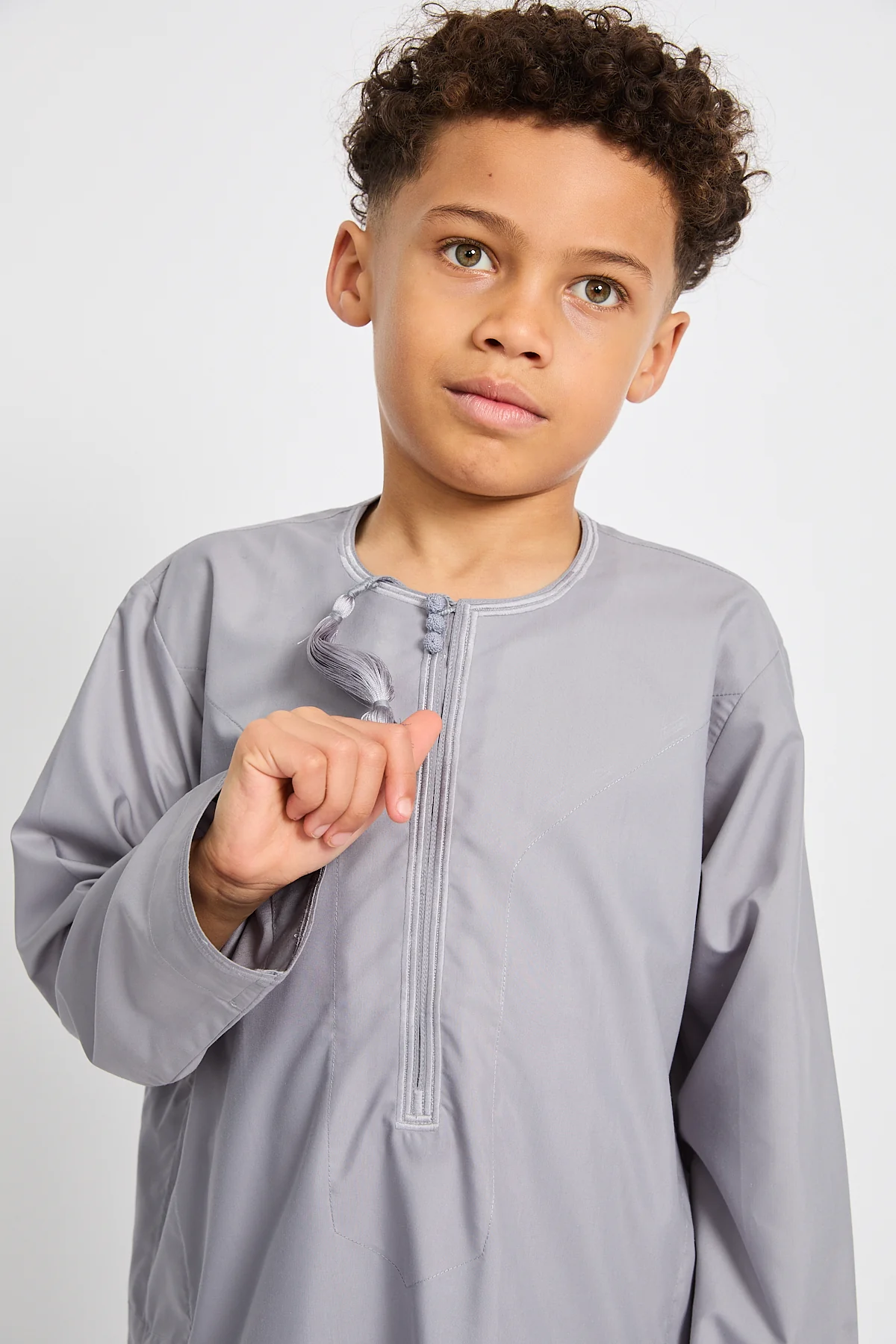 Junior Boys Premium Omani Thobe - Pearl Grey - Image 2