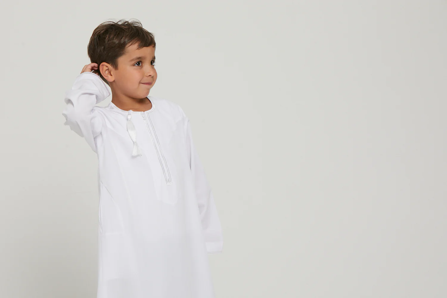 Junior Boys Premium Royal White Omani Thobe - Image 8