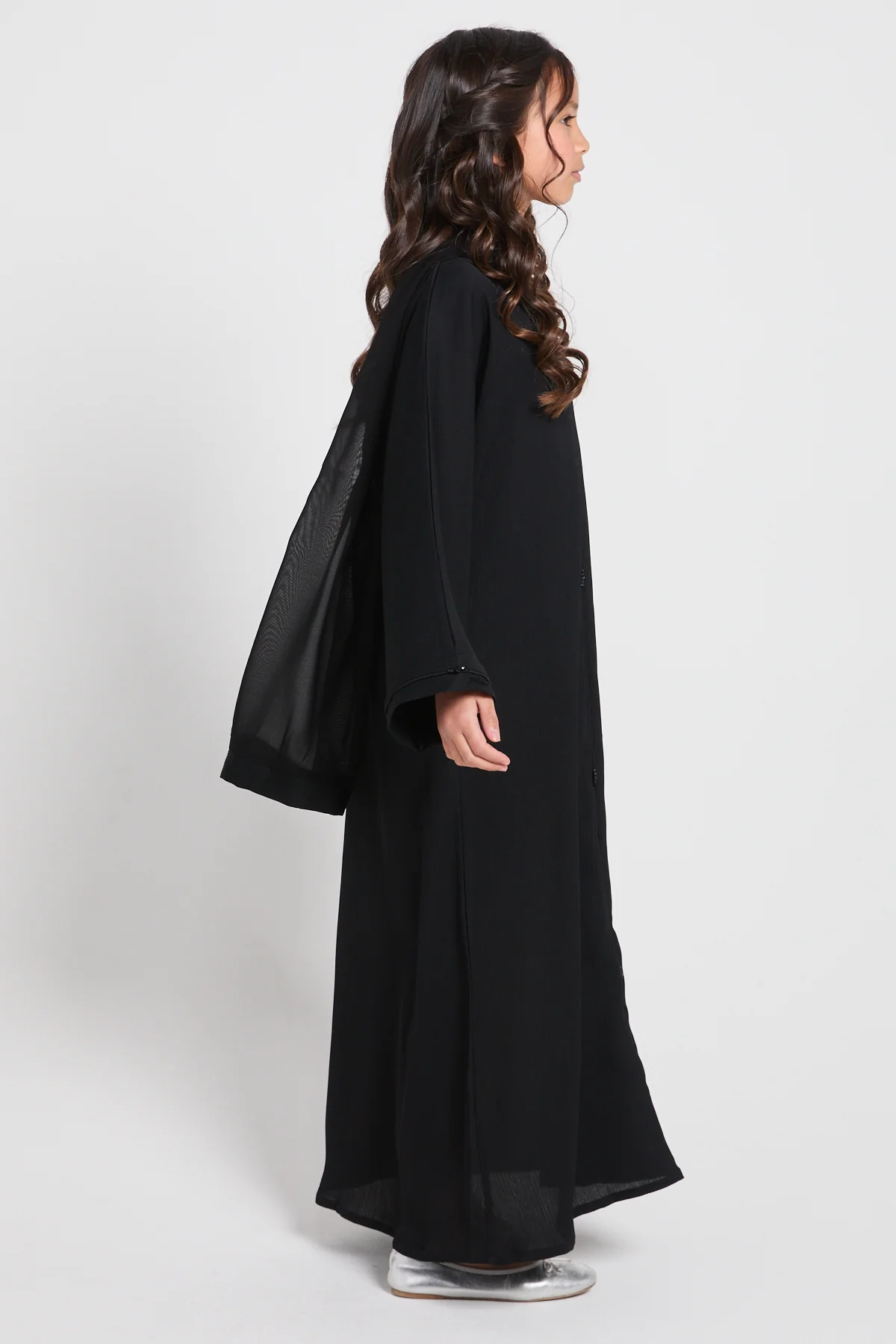 Junior Girls Closed Textured Abaya with Dainty Detailing - Black - Image 7