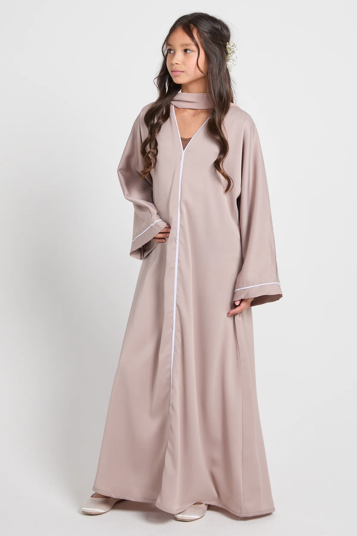 Junior Girls Closed Textured Abaya with Dainty Detailing - Blush Sand - Image 3