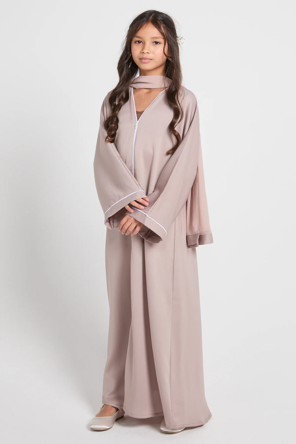 Junior Girls Closed Textured Abaya with Dainty Detailing - Blush Sand - Image 6