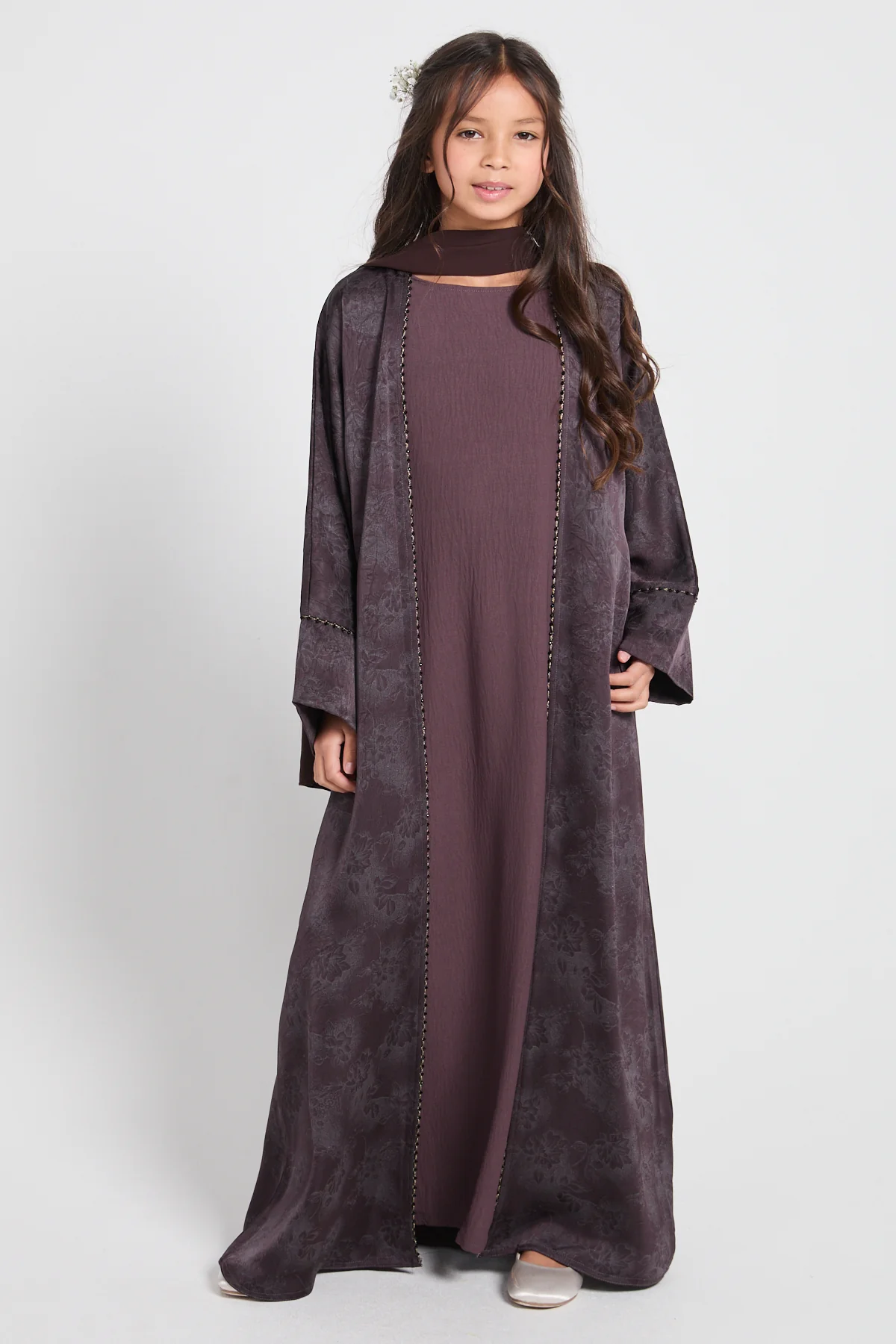 Junior Girls Mulberry Night Four Piece Abaya Set - Limited Edition - Image 4
