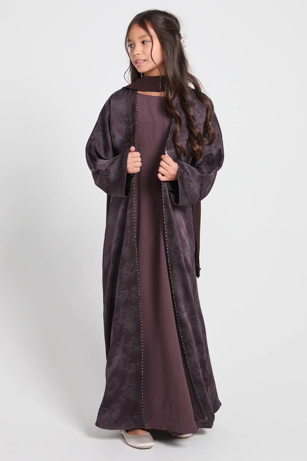 Junior Girls Mulberry Night Four Piece Abaya Set - Limited Edition - Image 6