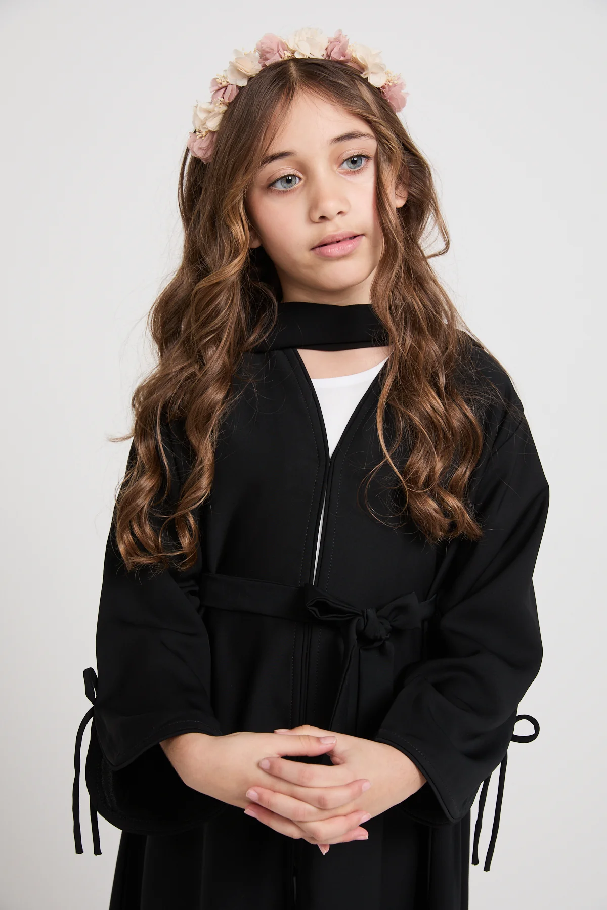Junior Girls Premium Signature Bow Cuff Open Abaya - Black - Image 2