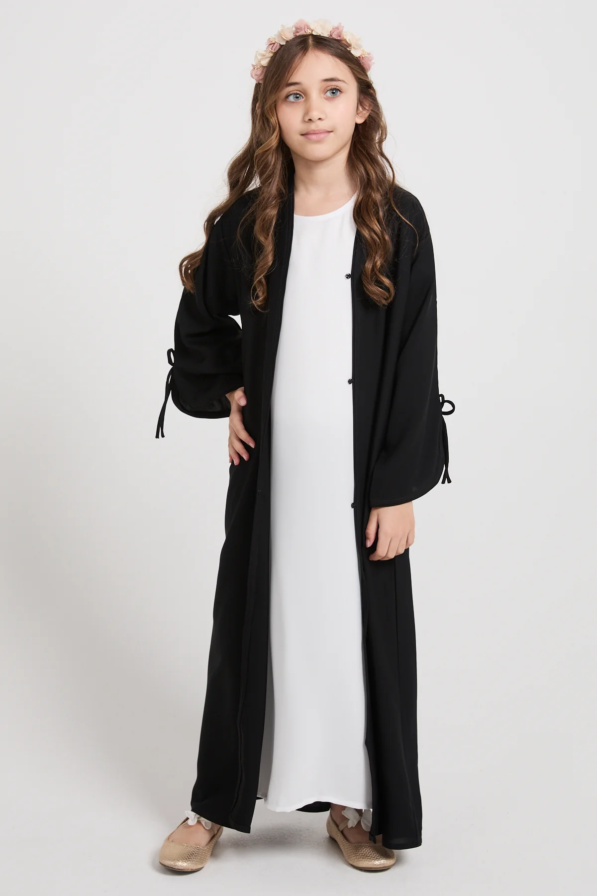 Junior Girls Premium Signature Bow Cuff Open Abaya - Black - Image 3