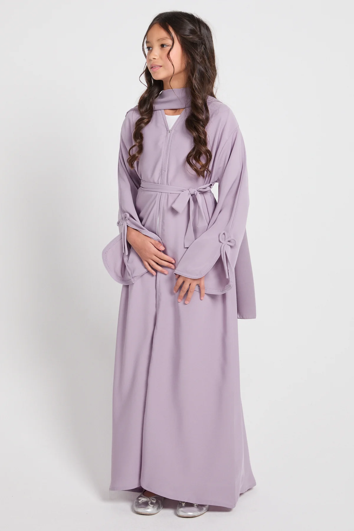 Junior Girls Premium Signature Bow Cuff Open Abaya - Dusty Lilac - Image 4