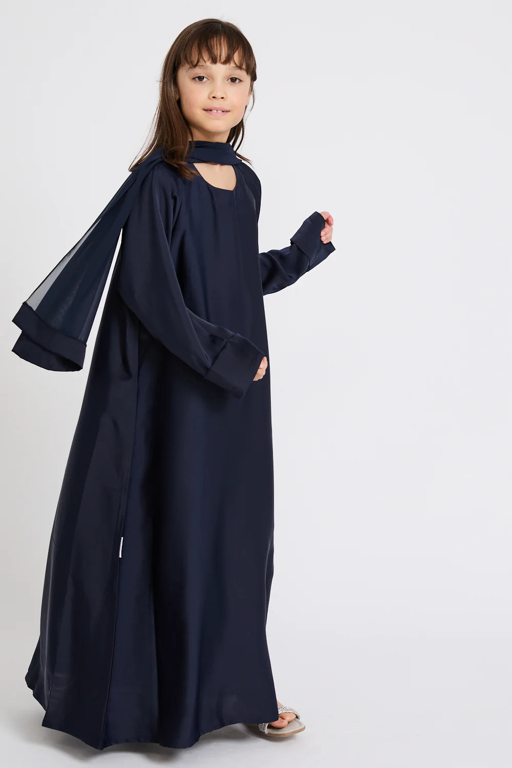 Junior Girls Premium Timeless Closed Abaya with Folded Cuff - Deep Navy - Image 4