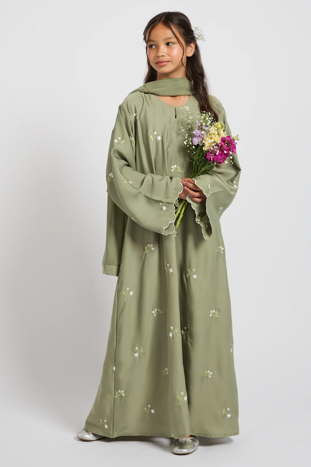 Junior Girls Sage Closed Abaya with Dainty Floral Embroidery