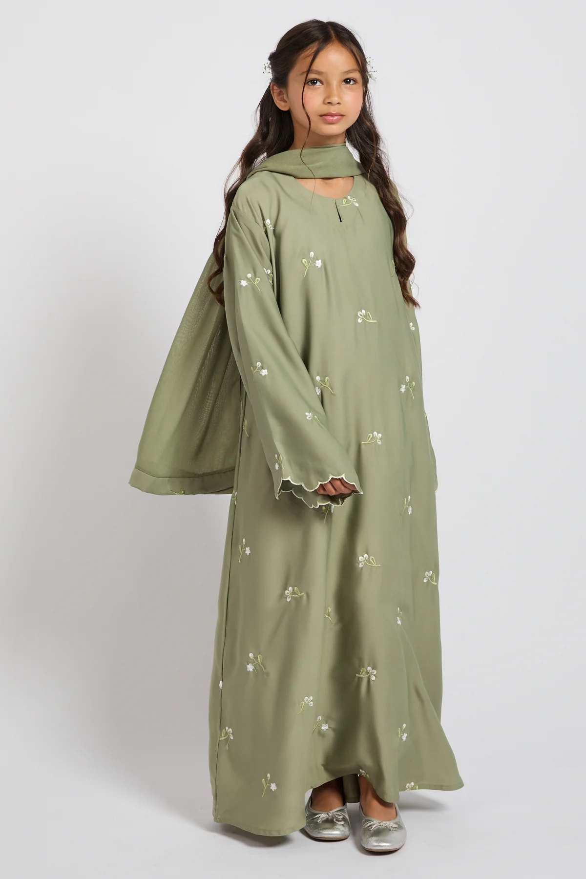 Junior Girls Sage Closed Abaya with Dainty Floral Embroidery - Image 3
