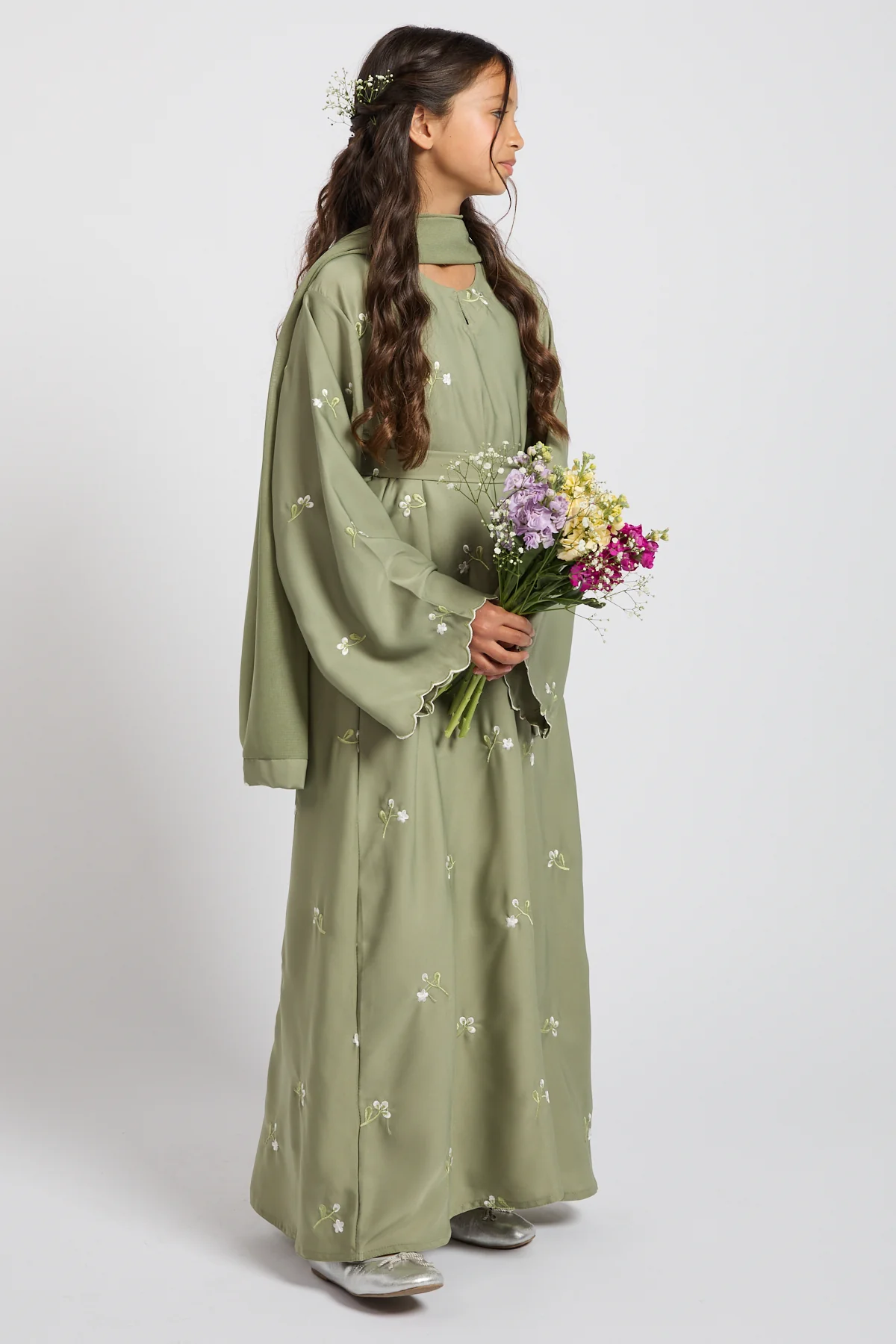Junior Girls Sage Closed Abaya with Dainty Floral Embroidery - Image 7