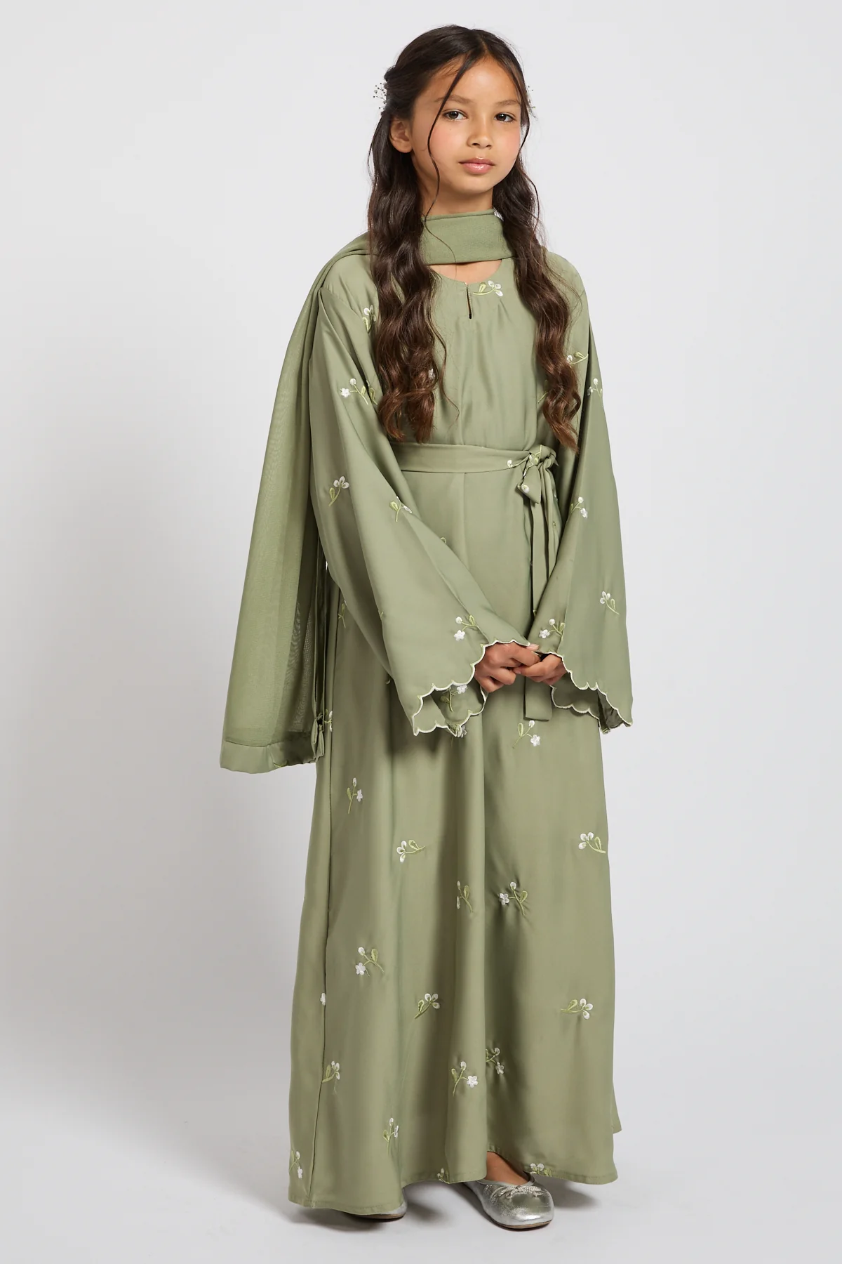 Junior Girls Sage Closed Abaya with Dainty Floral Embroidery - Image 9