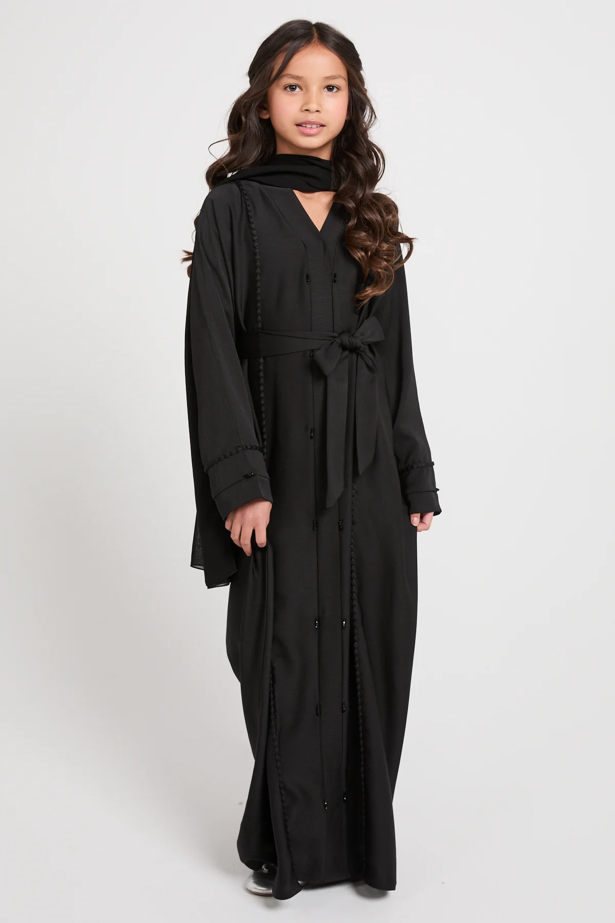 Junior Girls Textured Dainty Detail Closed Abaya - Black