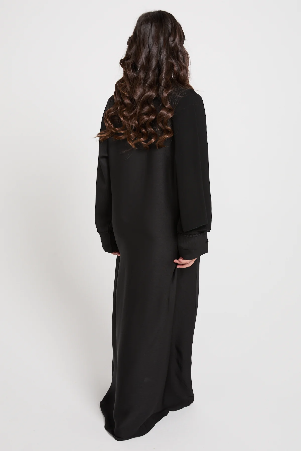 Junior Girls Textured Dainty Detail Closed Abaya - Black - Image 6