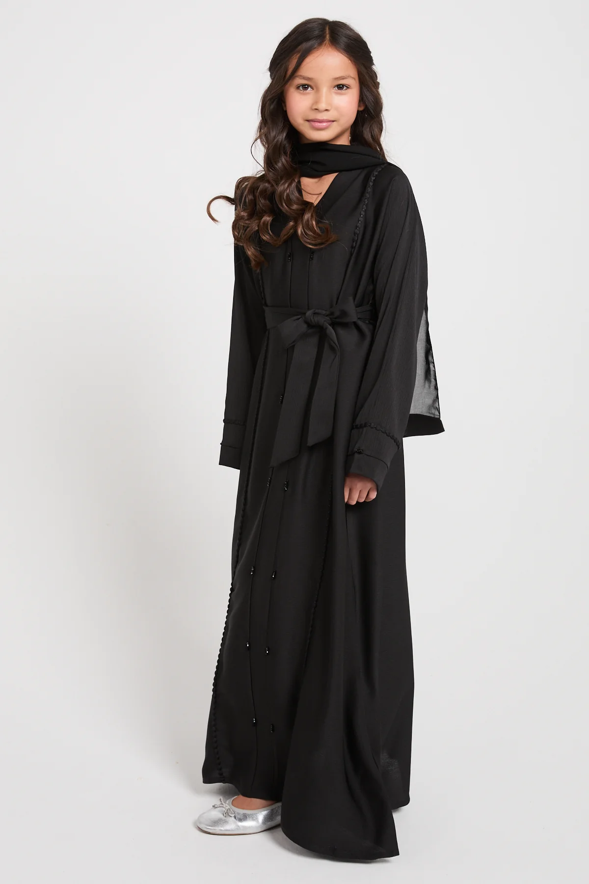 Junior Girls Textured Dainty Detail Closed Abaya - Black - Image 8